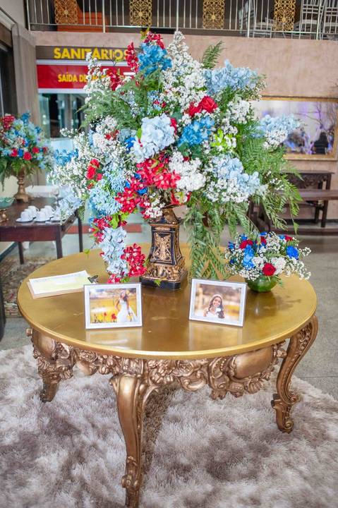 ´porta retrato em mesa '