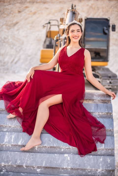 15 ANOS DEBUTANTE  DUNAs DE Areia com vertido vermelho fim do dia maquina '