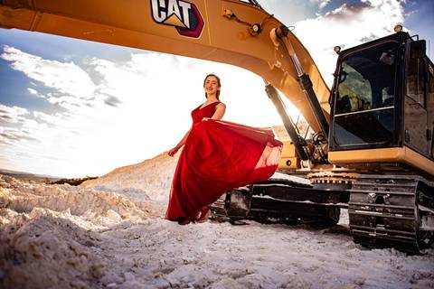 15 ANOS DEBUTANTE  DUNAs DE Areia com vertido vermelho fim do dia maquina '