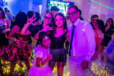 festa de 15 anos  -  mansão  brilhante   - vestido azul '