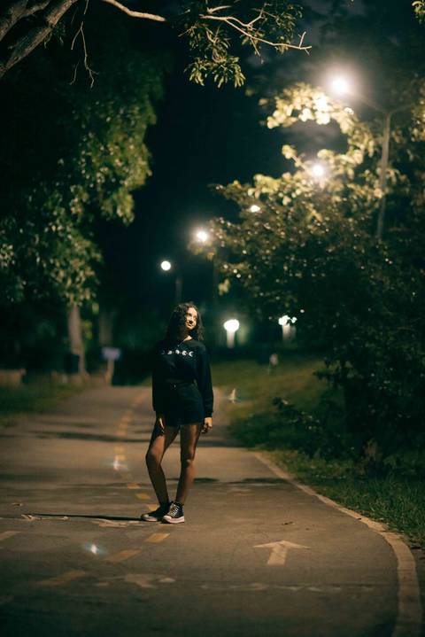 l-   -  ensaio de 15 anos - debutante asterik e  roupa preta  foto noturna '