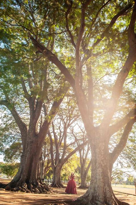 vestido vermelho  - ensaio de princesa -  debutante  15 anos - praça dos cristais '
