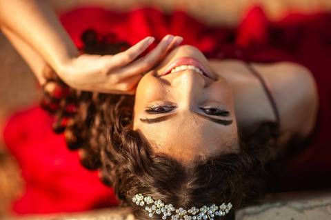 vestido vermelho  - ensaio de princesa -  debutante  15 anos - praça dos cristais '