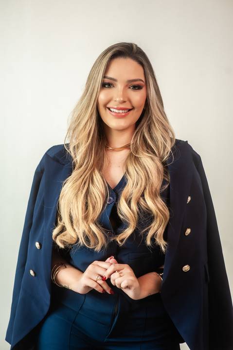 dani santos  esteticista  -  corporativo  - retrato profissional   - - Retrato feminino '