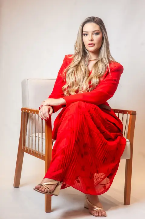 dani santos  esteticista  -  corporativo  - retrato profissional   - - Retrato feminino '