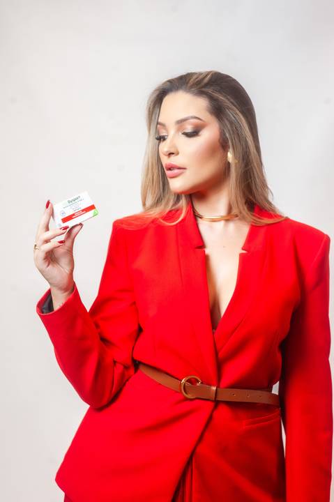 dani santos  esteticista  -  corporativo  - retrato profissional   - - Retrato feminino '