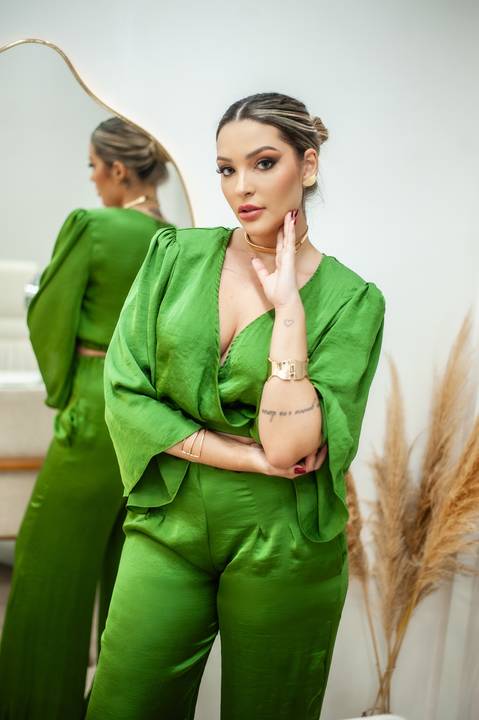 dani santos  esteticista  -  corporativo  - retrato profissional   - - Retrato feminino '