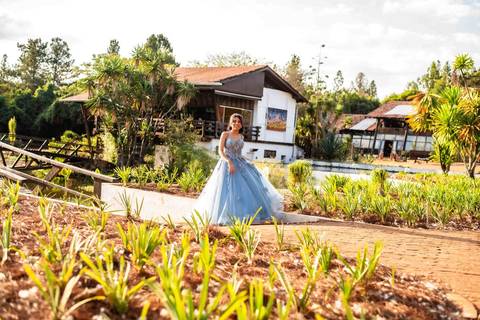   jardim botânico -  - ensaio da debutante -   vestido de princesa  - '