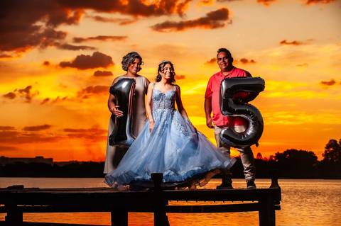   Erminda dom  bosco   - ensaio da debutante -   vestido de princesa  - '