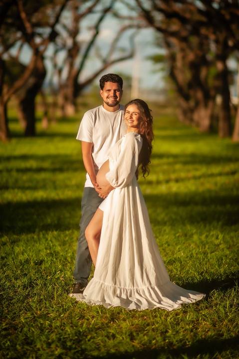 Ensaio de gestante - ensaio fotografico  de gestante  - vestido  brando para gestante '