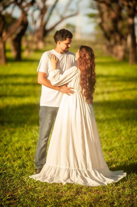 Ensaio de gestante - ensaio fotografico  de gestante  - vestido  brando para gestante '
