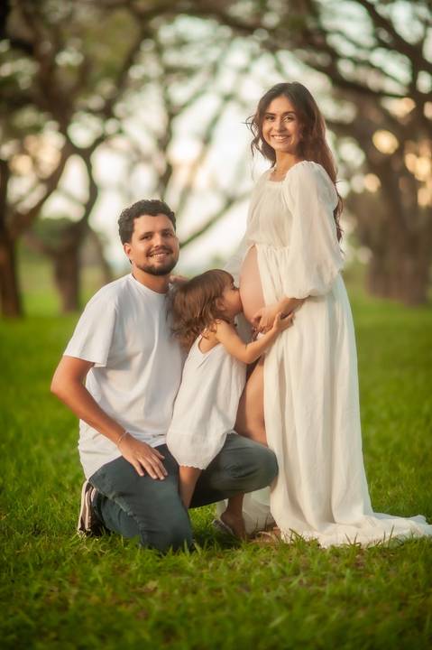 Ensaio de gestante - ensaio fotografico  de gestante  - vestido  brando para gestante '