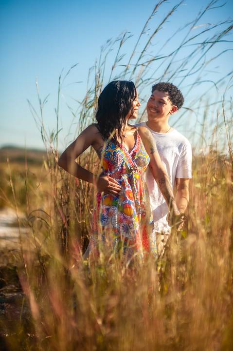 ensaio casal  nas dunas de areia  ensaio fotografico  fim de tarde  '