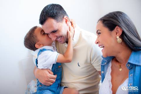 criança feliz  live stayle Estilo de Vida pai '