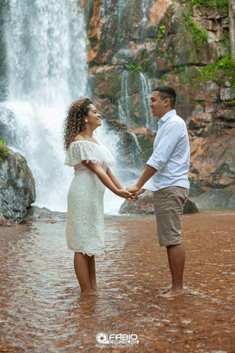 Cachoeira  do tororó  casal ensaio  romântico pre-wedding'