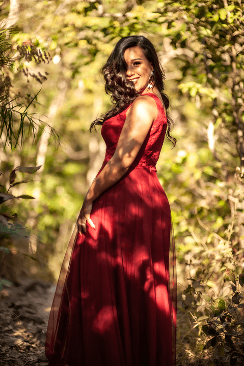cachoeira do tororó - Leidy - 30 anos - fotografia em rio -  ensaio feminíno - vestido vermelho - nikon para ensaio fotográfico - mulher brasileira -  fabio carvalho - helenicebernardemake'