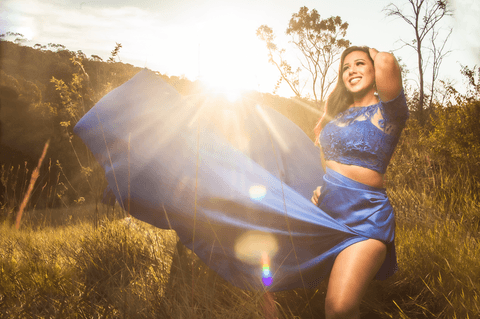 cachoeira do tororó - Leidy - 30 anos - fotografia em rio -  ensaio feminíno - vestido azul - nikon para ensaio fotográfico - mulher brasileira -  fabio carvalho - helenicebernardemake'