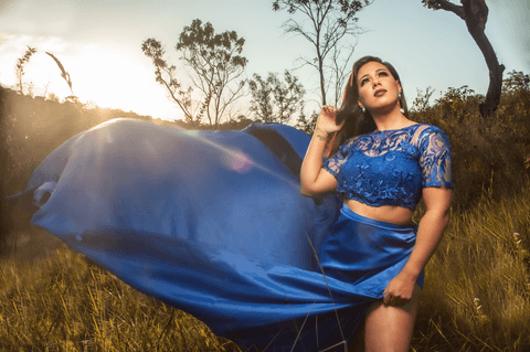 cachoeira do tororó - Leidy - 30 anos - fotografia em rio -  ensaio feminíno - vestido azul - nikon para ensaio fotográfico - mulher brasileira -  fabio carvalho - helenicebernardemake'