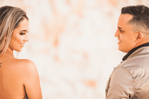 dunas - casal-prewedding-brasilia-samanbaia-drone-dji- foto-aeria-criatividade-vestido-laranja'