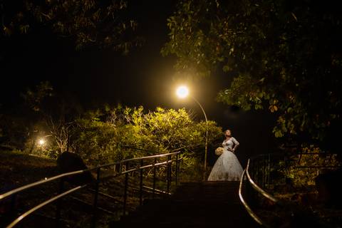 previa  da noiva - noiva - noiva de brasilia - noivas de -  fernando peixoto - moda noiva - jardim botânico - fim de tarde no jardim botânico - noiva morena -   noite  no na erminda dom bosco '