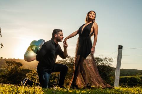 fazenda - fazenda apoena - casal - ensaiodecasal - ensaio apoema - preweddind - Any e Ad - dia de sol  -  ensaio rustico- por do sol'