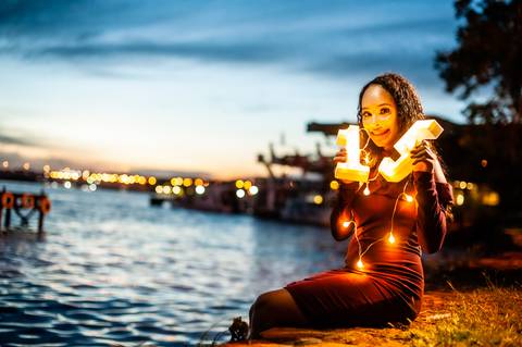 15 anos - debutante eme brasilia - fotografia de debutante - ensiao fotografico de debutante - baloes de 15 anos  luz de led '