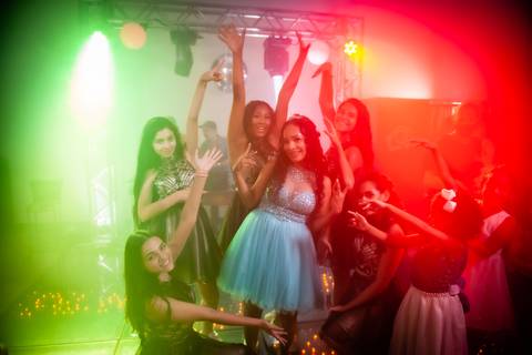 15 anos - festa  15 anos - Alice pais  das maravilhas  - vestido azul - festa de debutante  - dança '