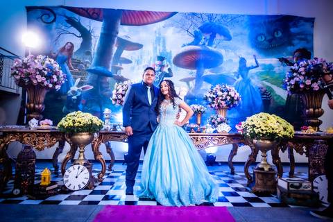 15 anos - festa  15 anos - Alice pais  das maravilhas  - vestido azul - festa de debutante '