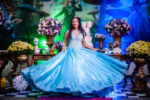 15 anos - festa  15 anos - Alice pais  das maravilhas  - vestido azul - festa de debutante '