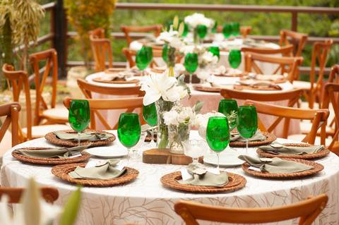 fazenda apoena  -  casamento - casamento annie e Advaldo - casamento na fazenda  - mesas   rustica como decoração '
