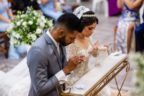 casamento - casamento católico - casamento Thalia e tiago - casamento em santa maria - wedding - ensaio de casal - felizes para sempre - casamento na pandemia -  casal '