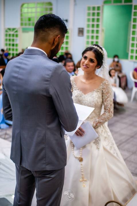 casamento - casamento católico - casamento Thalia e tiago - casamento em santa maria - wedding - ensaio de casal - felizes para sempre - casamento na pandemia - votos do casal
'