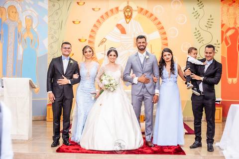 casamento - casamento católico - casamento Thalia e tiago - casamento em santa maria - wedding - ensaio de casal - felizes para sempre - casamento na pandemia - padrinho da frente da igreja '