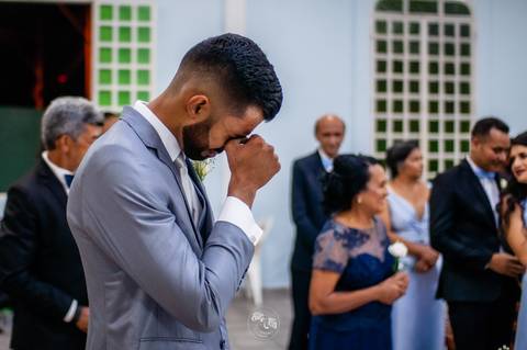casamento - casamento católico - casamento Thalia e tiago - casamento em santa maria - wedding - ensaio de casal - felizes para sempre - casamento na pandemia -  noivo emocionado '