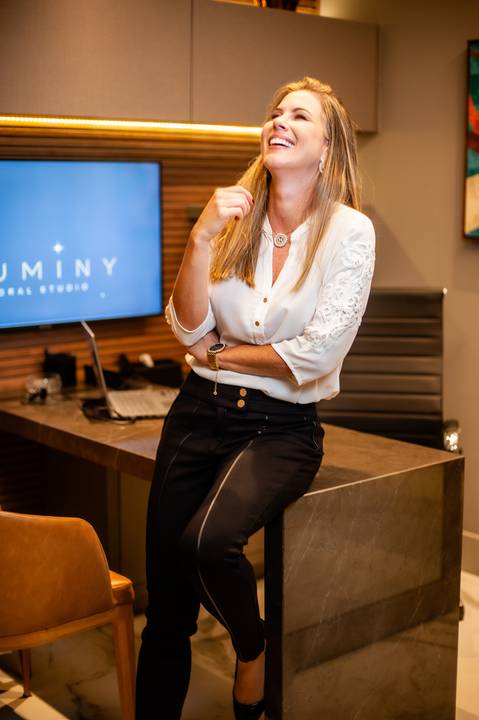 retrato de dentista - retrato fotografico - dentista - fotografia de dentista - sentado '