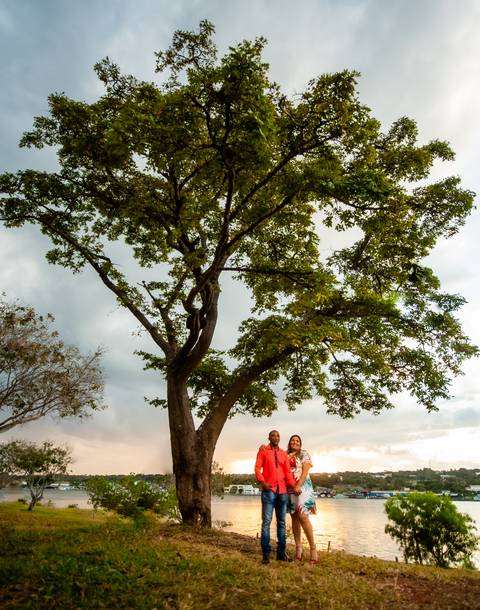 casal roupa vermelho  - felizes como a vida  na ponte '