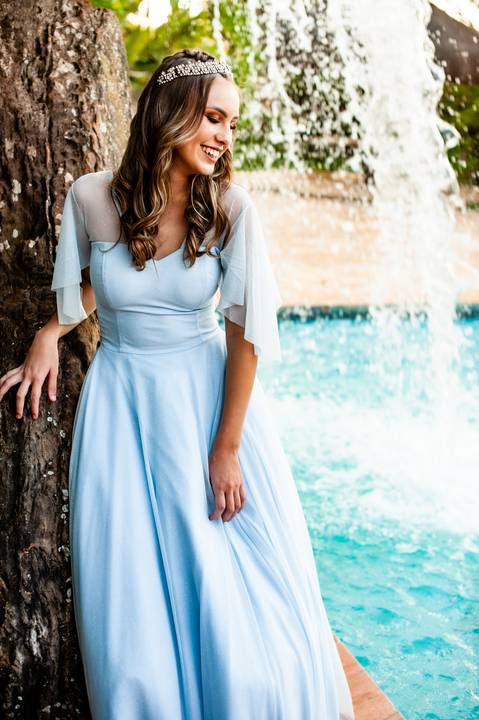 menina-15 anos- vestido azul-coroa- cachoeira-piscina'