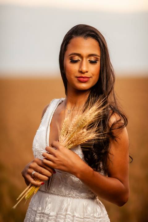 campos do padf - plantação  - casal - ensaio fotografico casal  -  trigo '