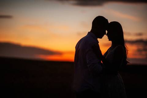 campos do padf - plantação  - casal - ensaio fotografico casal  -  por do sol  '