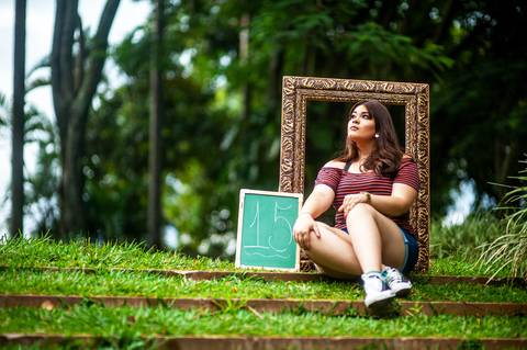 15 anos  Brenda  - ensaio de 15 - ensaio de 15 externos  - vestido de  princesa  - ensaio fotografico '