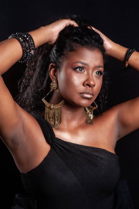 studio fotografico - ensaio fotografico - ensaio  fotografico africa - ensaio fotografico negra - ensaio belezas do brasil - cacho - beleza negra  '