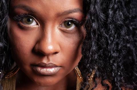 studio fotografico - ensaio fotografico - ensaio  fotografico africa - ensaio fotografico negra - ensaio belezas do brasil - cacho - beleza negra  '