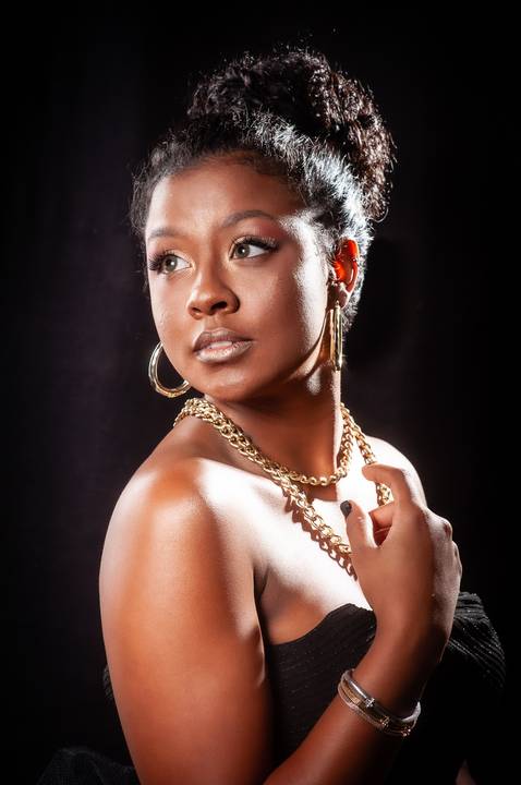 studio fotografico - ensaio fotografico - ensaio  fotografico africa - ensaio fotografico negra - ensaio belezas do brasil - cacho - beleza negra  '