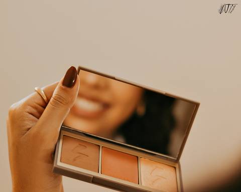 ensaio - ensaio feminino - estúdio - ensaio bh - ensaio interno - ensaio fotográfico - belo horizonte - beleza feminina - auto estima - sao paulo - bragança paulista - extrema - minas gerias - portrait - corporativo - reposicionamento de marca'