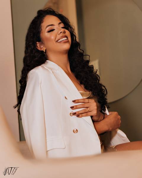 ensaio - ensaio feminino - estúdio - ensaio bh - ensaio interno - ensaio fotográfico - belo horizonte - beleza feminina - auto estima - sao paulo - bragança paulista - extrema - minas gerias - portrait - corporativo - reposicionamento de marca'