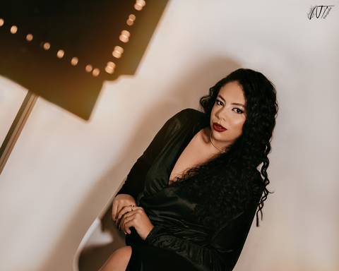 ensaio - ensaio feminino - estúdio - ensaio bh - ensaio interno - ensaio fotográfico - belo horizonte - beleza feminina - auto estima - sao paulo - bragança paulista - extrema - minas gerias - portrait - corporativo - reposicionamento de marca'