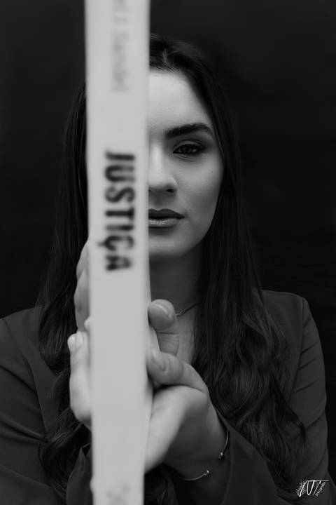 fotocorporativa fotobranding girlboss fotografiacorporativa mg extrema retratofeminino ensaioextrema perfilprofissional posicionamentodeimagem ensaiofeminino autoestima portrait extremaeregiao direito formatura perfilprofissional'
