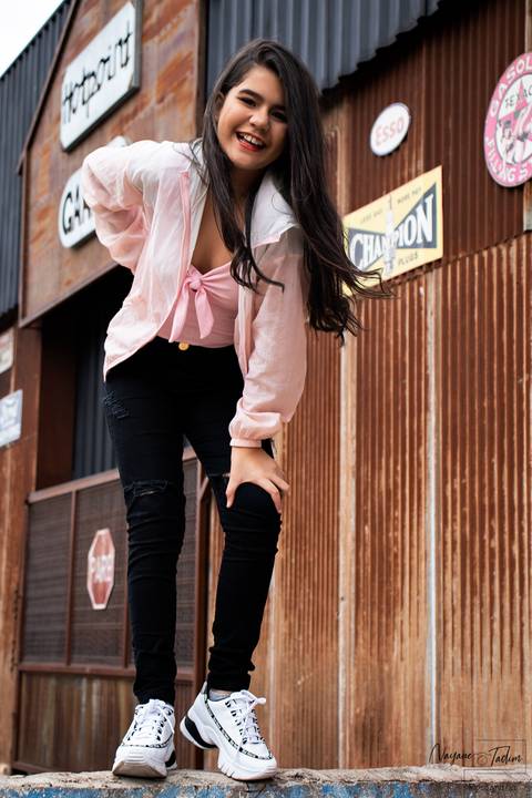 #ensaiofemininobh #ensaiourbanobh #ensaiourbanofeminino #ensaio15anos #book15anos #lookparaensaio #ensaioexternobh #fotografiabh #bookfeminino #book15anos #fotografiadebutantesbh #posesparafotos '