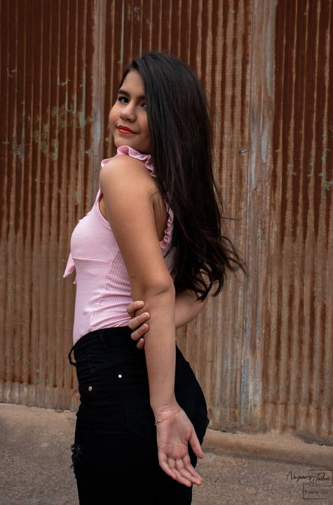 #ensaiofemininobh #ensaiourbanobh #ensaiourbanofeminino #ensaio15anos #book15anos #lookparaensaio #ensaioexternobh #fotografiabh #bookfeminino #book15anos #fotografiadebutantesbh #posesparafotos '