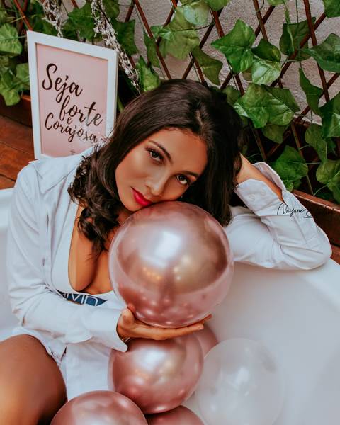 ensaio - ensaio feminino - estúdio - ensaio bh - ensaio interno - ensaio fotográfico - belo horizonte - beleza feminina - auto estima - retrato feminino - modelo feminina - modelo feminina '